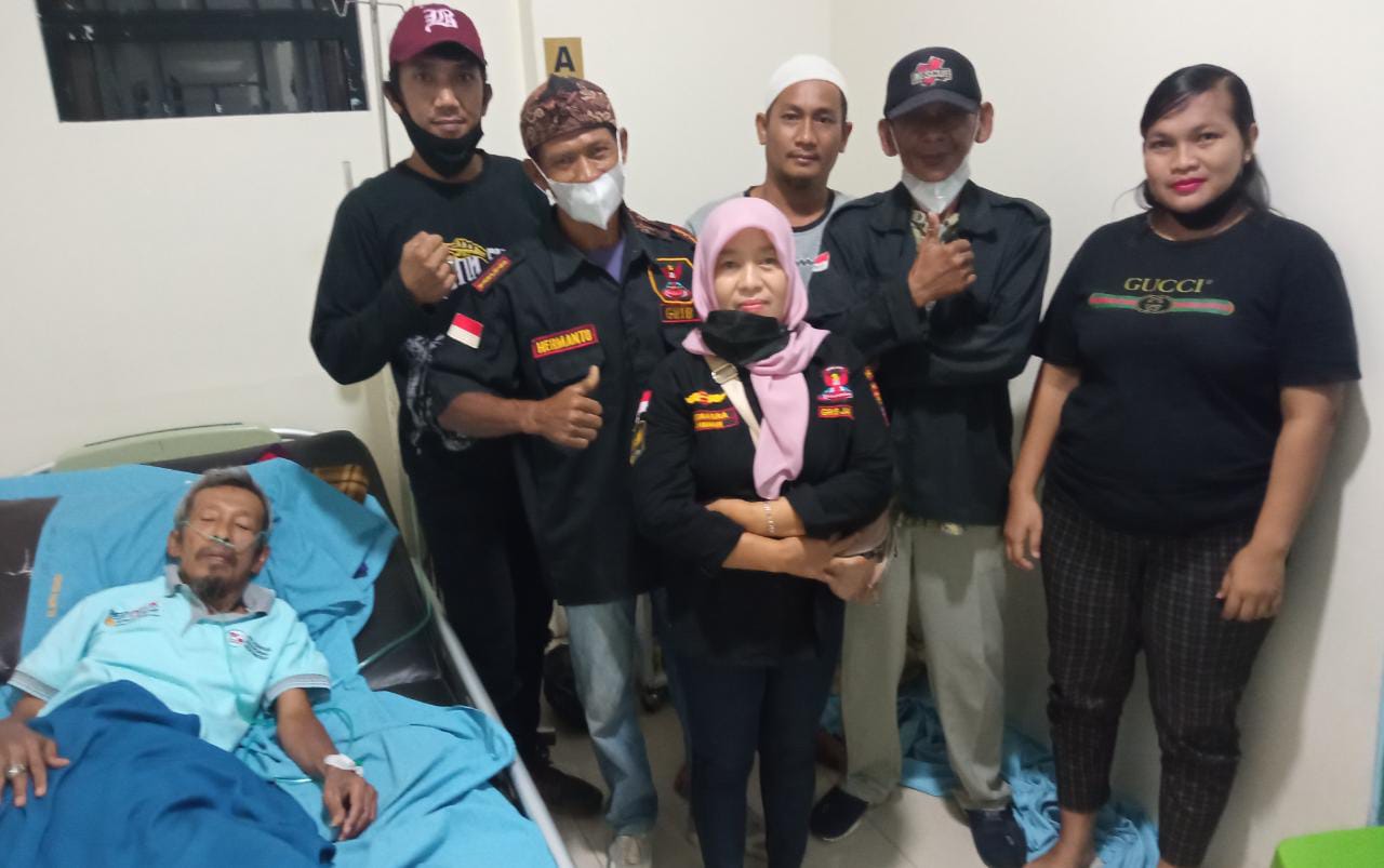 Kepedulian BPPKB Banten Jenguk Anggota Grib Jaya di Rumah Sakit dan Selalu Tetap Bersinergi