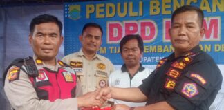 Untuk Membantu Meringankan Korban Banjir Bandang di Sukanagara, DPC Cianjur BPPKB Banten Sumbangkan Sembako