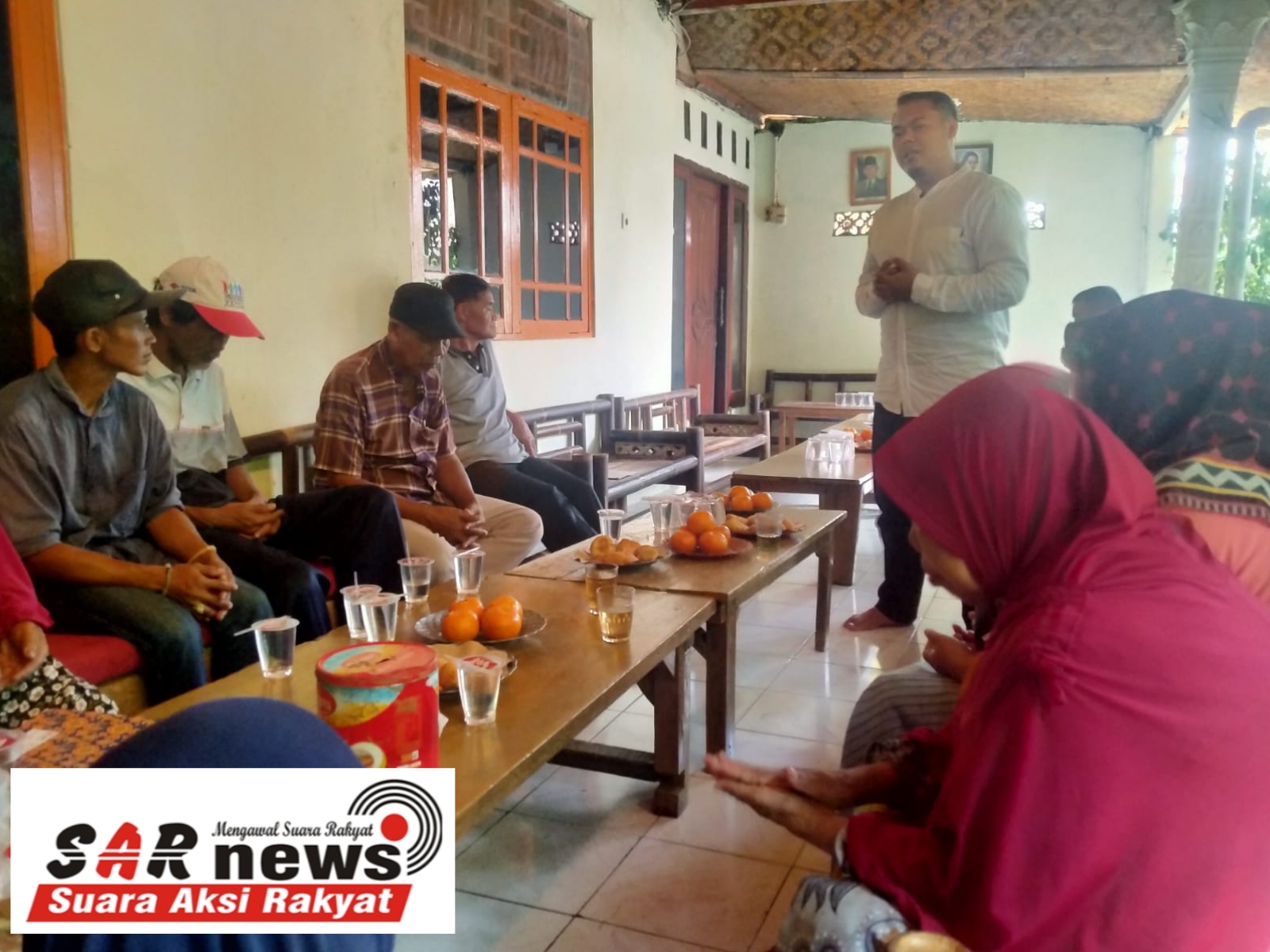 kunjungan Muhammad al-Faruq di dampingi timses nya (Sohib Bang Faruq) bersosialisasi ke kediaman salah satu tokoh masyarakat