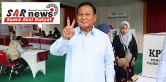 Prabowo Nyoblos di TPS 033 Bojong Koneng, Pose Salam Dua Jari