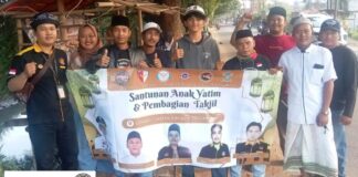 Ramadhan Berkah Korps Indonesia Muda DPK Teluknaga Bagikan 300 Takjil dan Santunan Anak Yatim