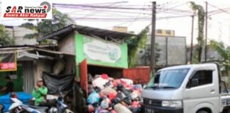 Kepala Pasar dan Camat Pasrah Menangani Sampah Pasar Ciluar