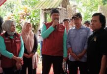 Mentri Sosial Saiful dan Komeng berkunjung Ke Desa Pagelaran Ciomas, Masyarakat Sambut Gembira