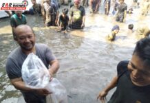 Dalam Rangka HUT Kota Depok Kelurahan Cilodong Adakan Ngubek Empang