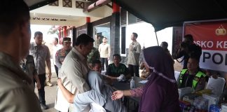 Prabowo Cek Lokasi Bencana Tapanuli, Disambut Peluk Haru Warga
