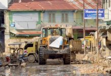 Alat Berat Terus Bekerja Bersihkan Jalanan Aceh Tamiang dari Sisa Bencana, Kehidupan Berangsur Pulih