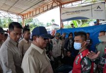 Siang Jelang Tahun Baru, Prabowo Cek Langsung Posko Kesehatan Warga di Batang Toru, Pastikan Layanan