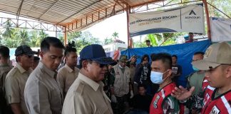 Siang Jelang Tahun Baru, Prabowo Cek Langsung Posko Kesehatan Warga di Batang Toru, Pastikan Layanan