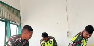 TNI AD dan Warga Bahu-membahu Bersihkan Rumah hingga Pondok Bersalin Terdampak Bencana Banjir
