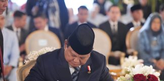 Momen Haru Prabowo Jadi Saksi Nikah Sespri Agung Surahman, Sempat Meneteskan Air Mata