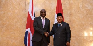 Diplomasi Peci Hitam Prabowo di Lancaster House