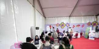 Antusiasme Pengunjung Imlek Festival 2577 Manfaatkan Layanan Cek Kesehatan Gratis