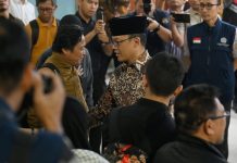 Menlu Sugiono Jemput Langsung WNI yang Dipulangkan dari Iran di Bandara Soetta