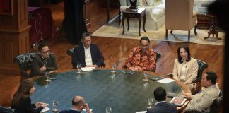 Prabowo Kritik Belanja Daerah Tak Produktif, Singgung Mobil Dinas Kepala Daerah Rp8 Miliar