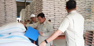 Usai Beri Arahan Ketua DPRD Se-Indonesia, Prabowo Sidak Gudang Bulog Danurejo Pastikan Stok Beras Aman