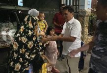 Legislator Gerindra Serap Aspirasi Warga Pulogadung, Salurkan Bantuan Kursi Roda dan Sampaikan Salam Prabowo