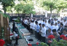 Momen Hangat Prabowo Salat Iduladha Bersama Diaspora Indonesia di Paris