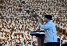 Di Hadapan Belasan Ribu Pelaksana MBG, Prabowo: Kepentingan Rakyat di Atas Semua Kepentingan