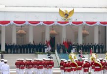 Diiringi Tari Enggang, Prabowo Sambut Hangat Presiden Belarus di Istana Merdeka