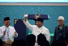 Prabowo Terima Kartu Anggota Seumur Hidup NU: Ini Kehormatan Besar bagi Saya