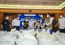 Pemerintah Tindak 30 Kontainer Beras dan Garam Impor Ilegal: Ini Menodai Upaya Swasembada Pangan