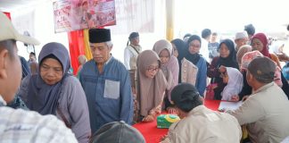 Dokter Keliling Gerindra Sambangi Cineam Tasikmalaya, Ratusan Warga Nikmati Pengobatan Gratis hingga Bantuan Gizi