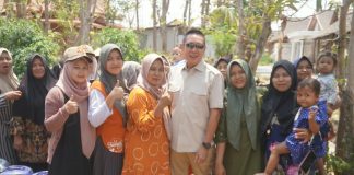 Legislator Gerindra Salurkan Bantuan Air Bersih untuk Warga Jatisari, Tuban